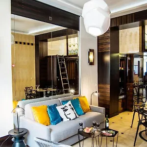 Apartment Boise A 2 Pas Du Jardin Du Luxembourg, Paris