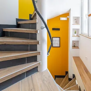 Apartment Lovely -center Of, Paris