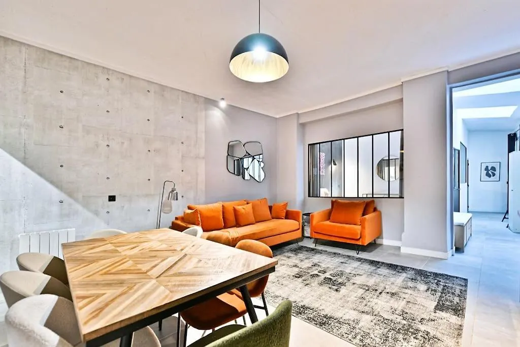 Appartement Style Industriel Au Coeur Du Sentier - V Paris 0*,  France