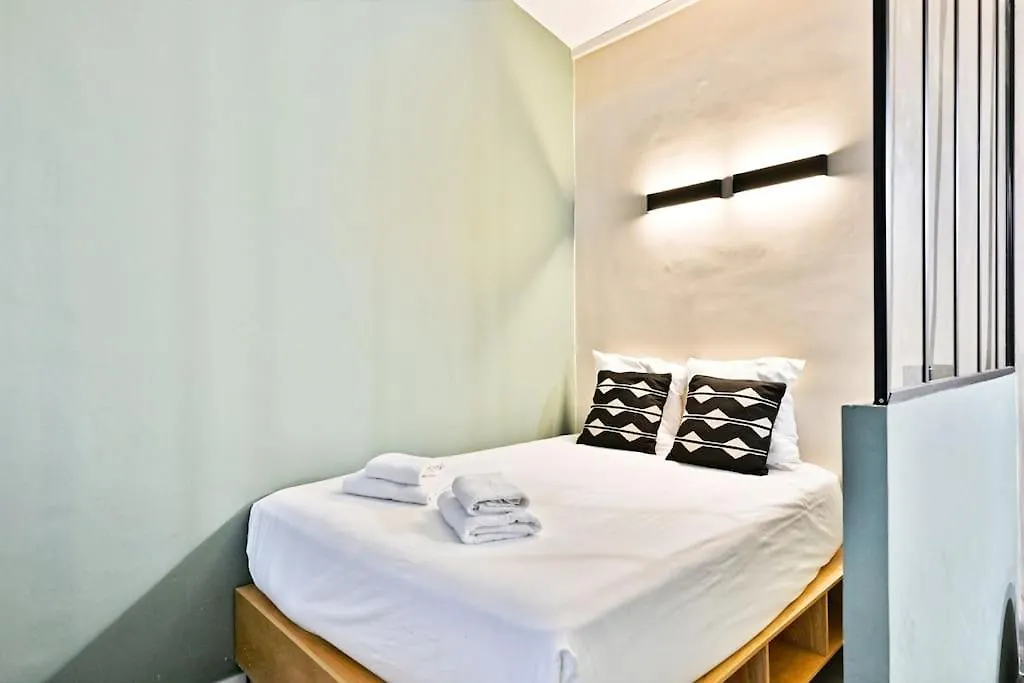 Appartement Style Industriel Au Coeur Du Sentier - V Paris 0*,  France