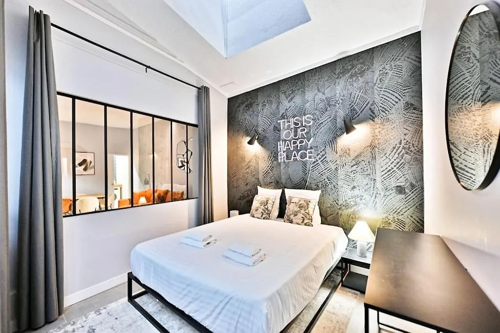 Appartement Style Industriel Au Coeur Du Sentier - V Paris 0*,  France